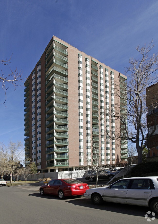 Primary Photo - Penn Square Condominiums