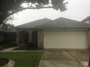 Building Photo - 1830 Arrowhead Ct