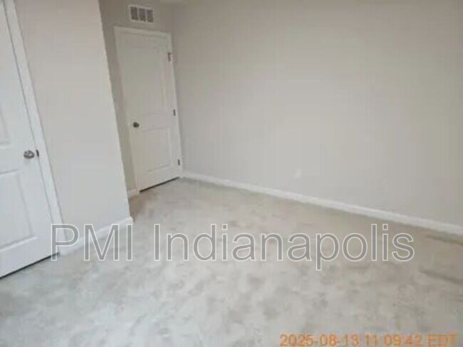 Building Photo - 1854 Cascades Dr