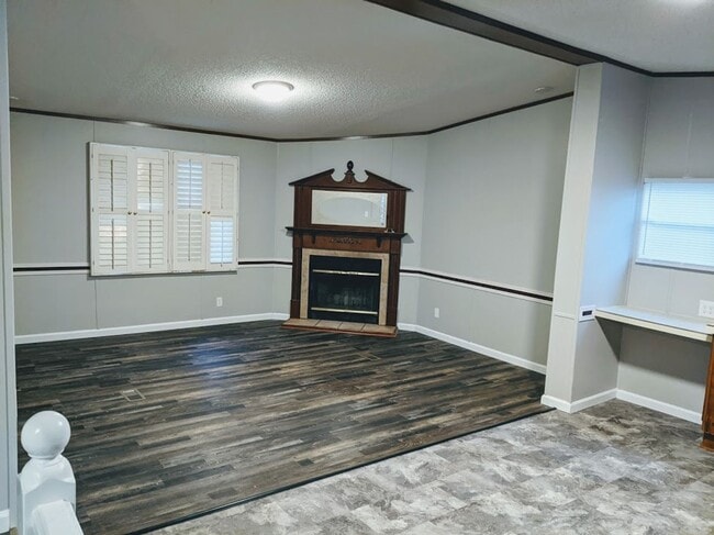 Building Photo - 3 Bedroom Mobile Home in Pelzer SC