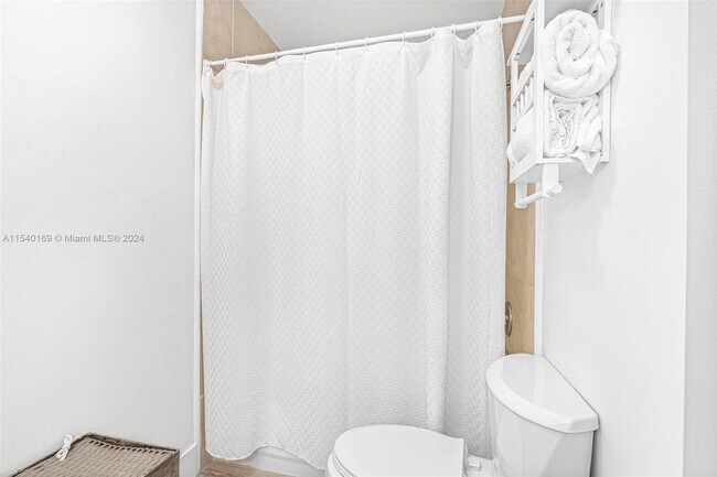 Building Photo - 1144 NW 125th Path