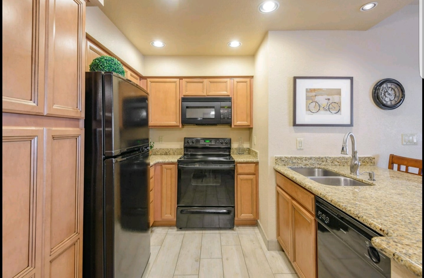 Full Kitchen - 9708 E Via Linda