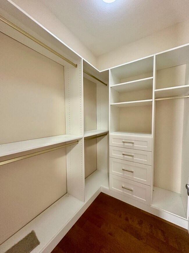 Building Photo - 1357 Trailside Ln