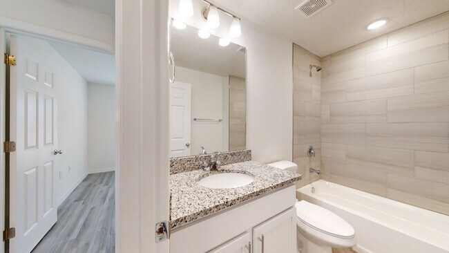 Building Photo - 3/2 HOME IN PALM BAY-GREAT PRICE!