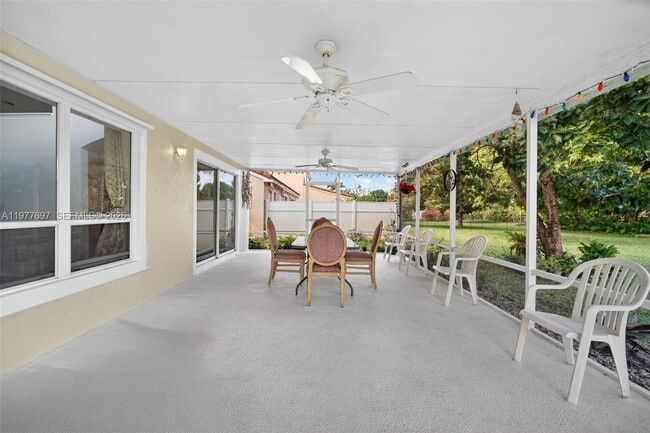 Building Photo - 10624 Plainview Cir