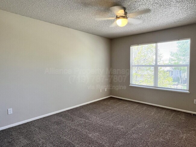 Building Photo - 5851 Granby Hill Dr