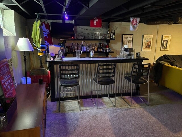 Building Photo - 720 -722 Louis Ave