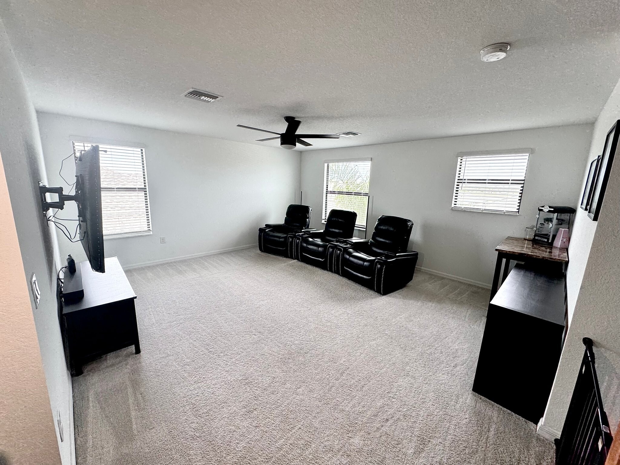 Building Photo - 14598 Cantabria Dr