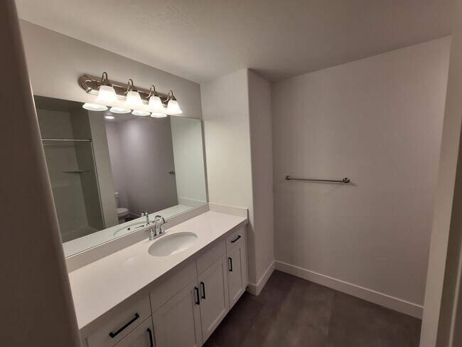 Building Photo - 5116 Rustic Patch Rd