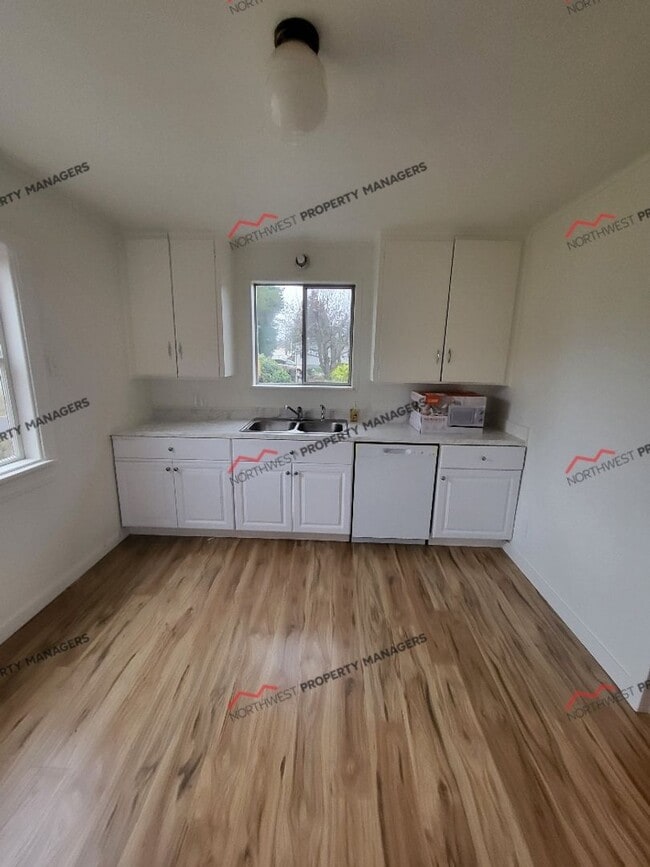 Building Photo - STATUS: RENTED-| R215 | $1895.00