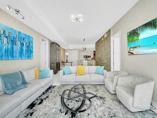 Building Photo - 17475 Collins Ave