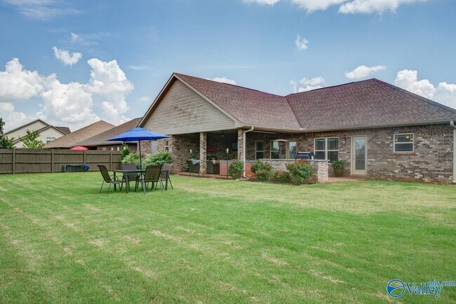 Building Photo - 200 Brighton Park Way