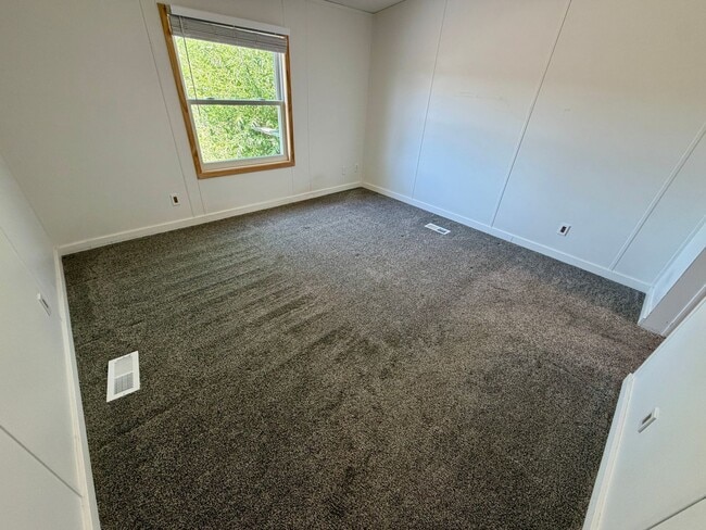 Building Photo - 6770 Silver Fox Ct