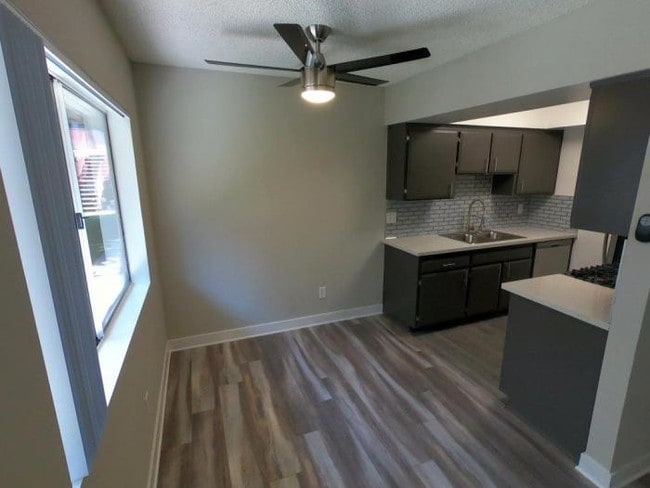 Building Photo - 1 bedroom in Sherman Oaks CA 91411