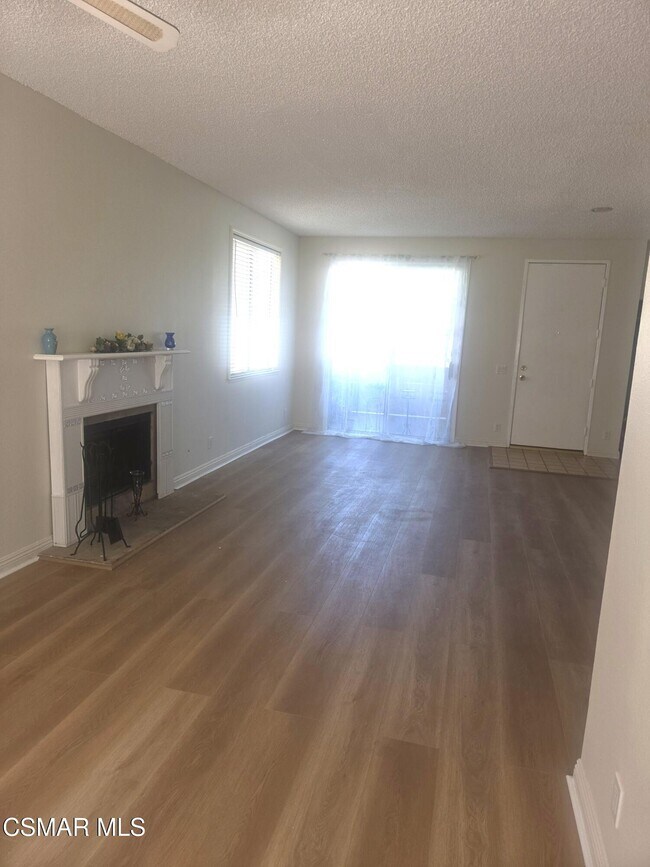 Building Photo - 13901 Olive View Ln