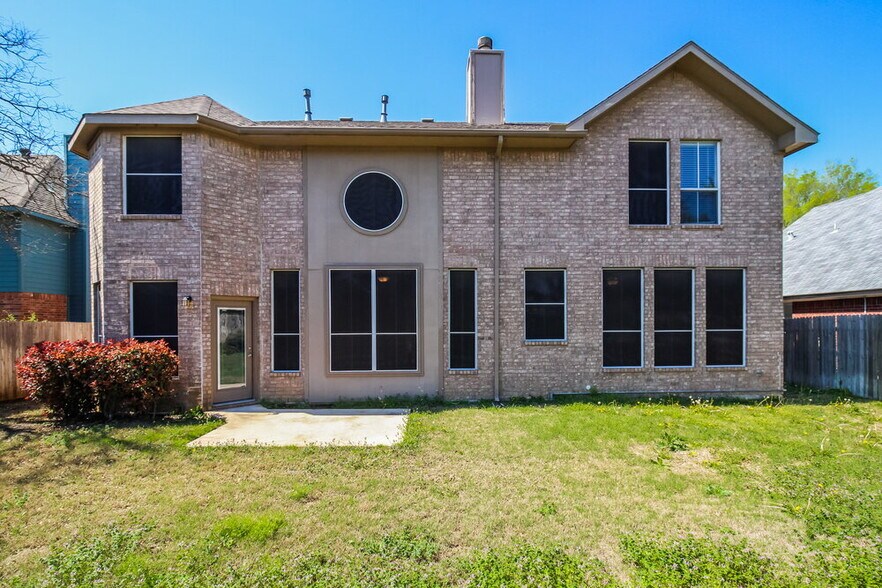Building Photo - 1483 Applewood Dr