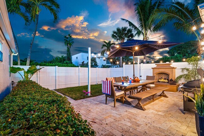 Building Photo - 214 Seacrest Ln