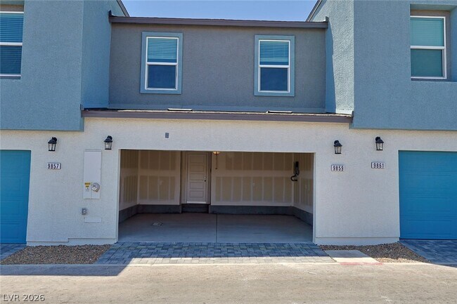 Building Photo - 9859 Hidden Pass Ave