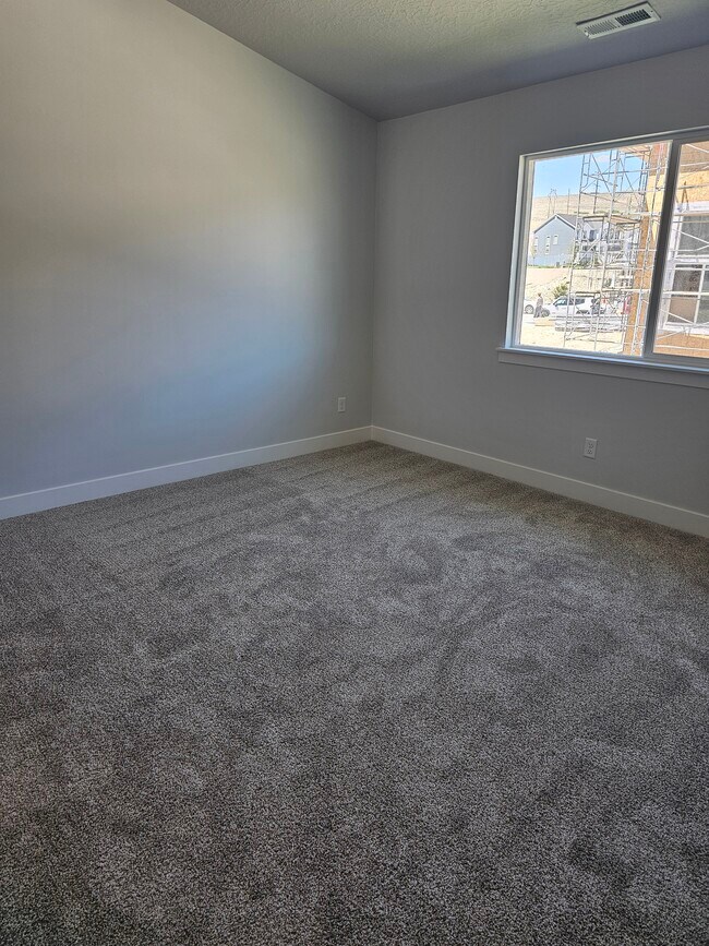 Building Photo - 1351 N Sage Dr
