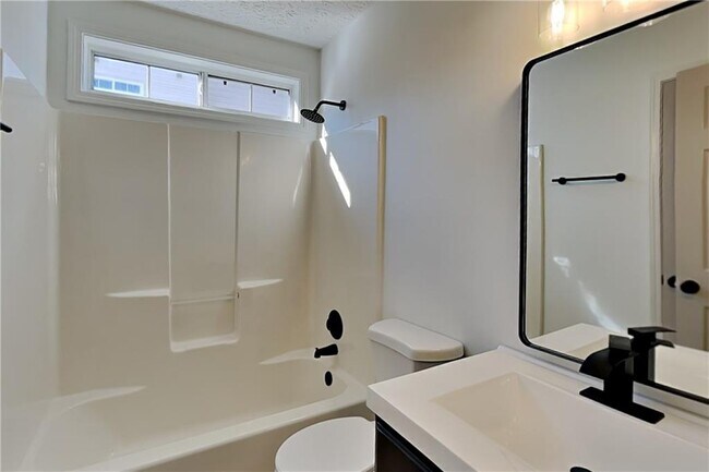 Building Photo - 3616 Hollyhock Way NW