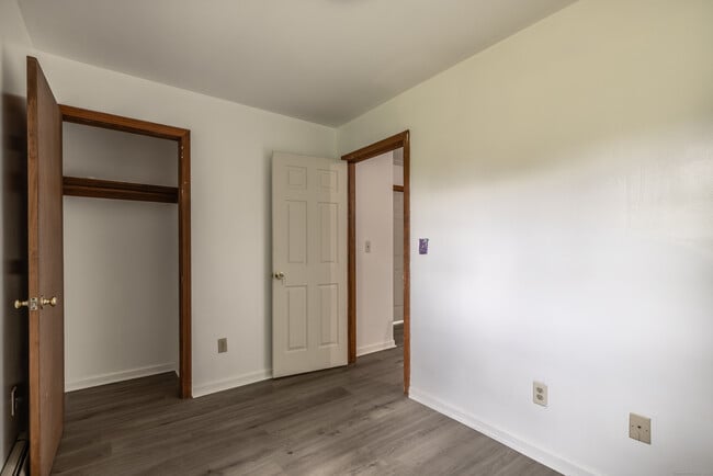 Building Photo - 97 Bowe Ave