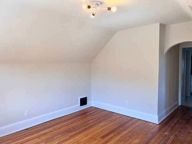 Building Photo - 3406 Erie Ave