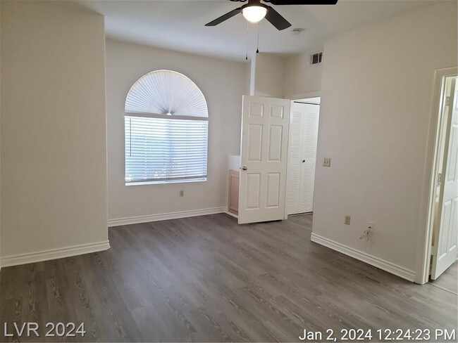 Building Photo - VERY DESIRABLE GREEN VALLEY 1st FLOOR UNIT...