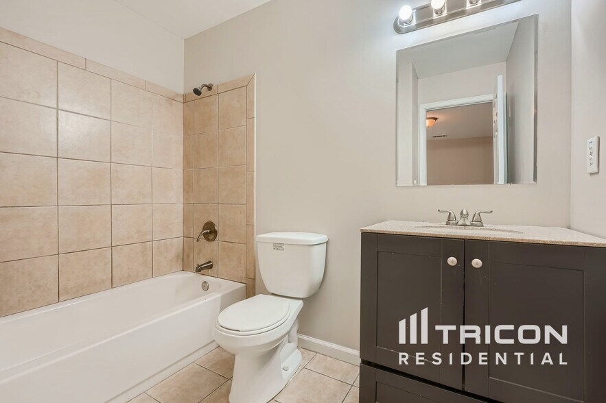 Building Photo - 3160 Brookfield Dr SW
