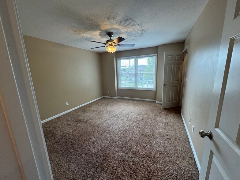 Bedroom 2 2nd floor. - 1343 Easy St