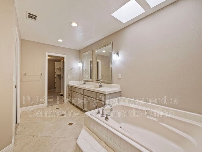 Building Photo - 8777 Cooperston Way