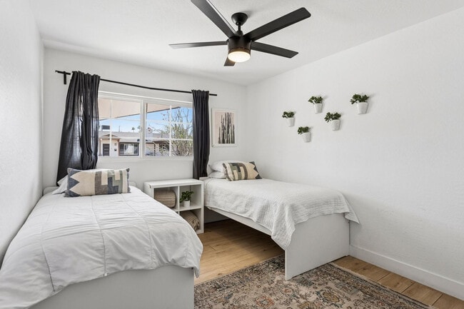 Building Photo - 7616 E 3rd St