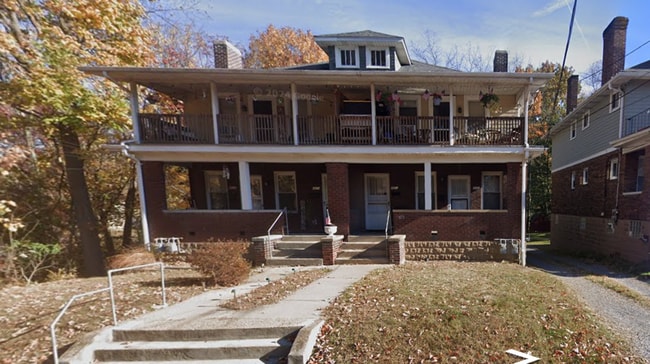 Primary Photo - 4074-4074 Brandon Rd