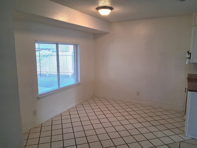 Building Photo - 1701 Lenox Ave