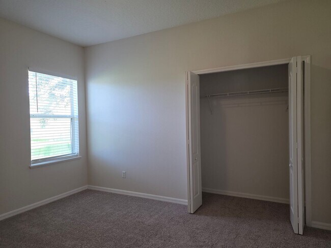 Building Photo - Three Bedroom Home at Charleston Park in Apopka