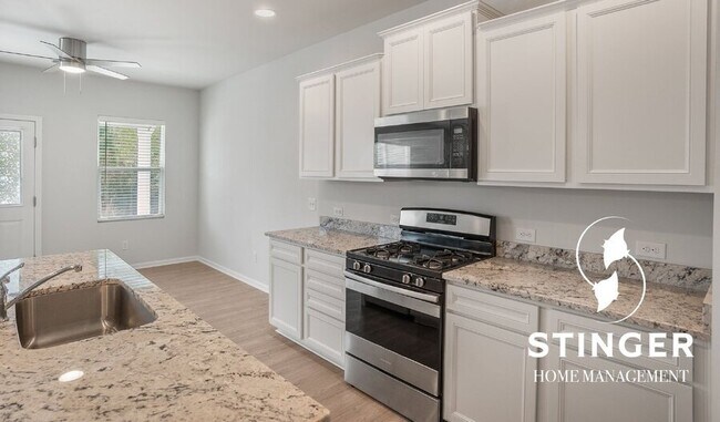 Building Photo - 70 Keowee Ln