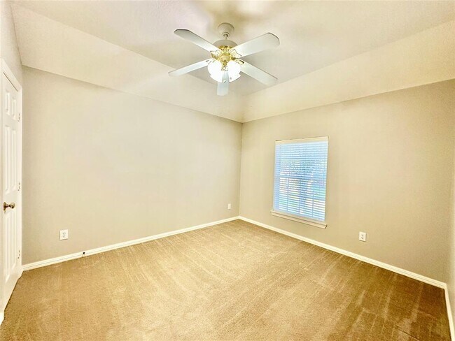 Building Photo - 2903 Autumn Cove Ct
