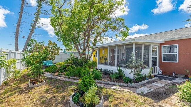 Building Photo - 13492 Dibella Ave