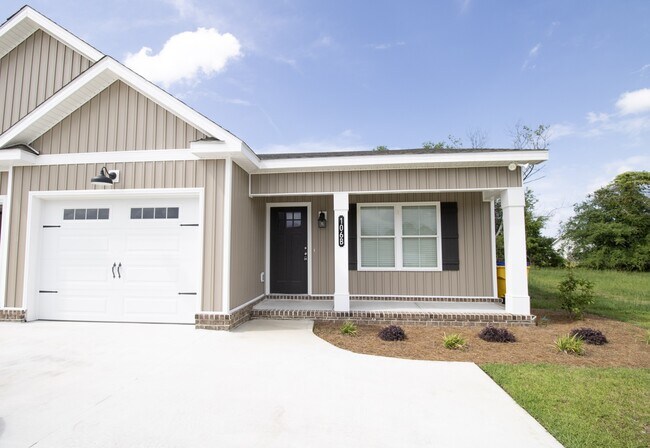 Building Photo - 106 Woodsedge Dr