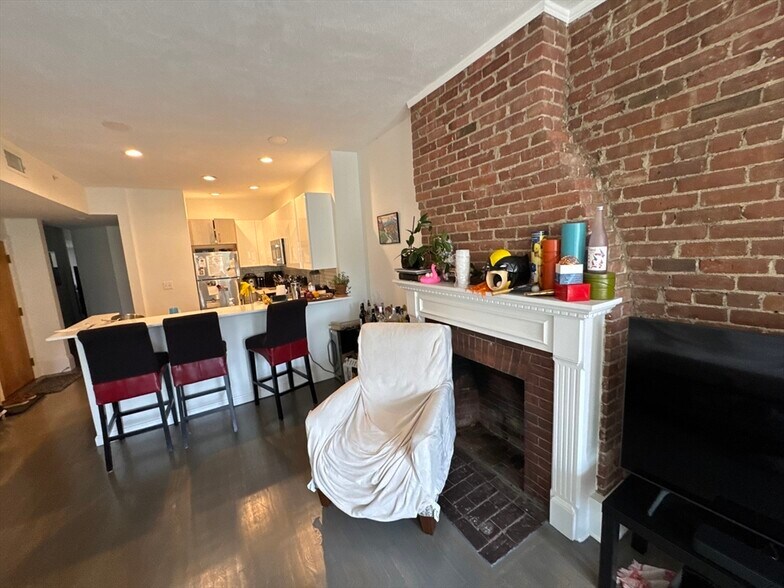 Building Photo - 1414 Beacon St