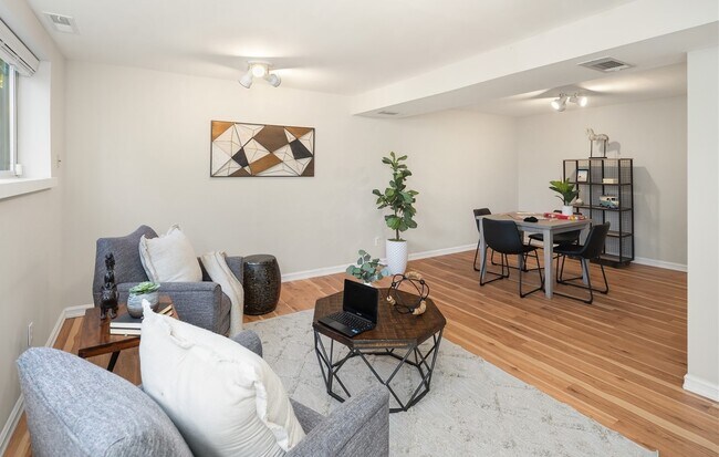 Building Photo - 12634 SE 30th St