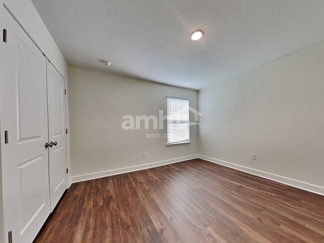 Building Photo - 12330 Paperbark Pl