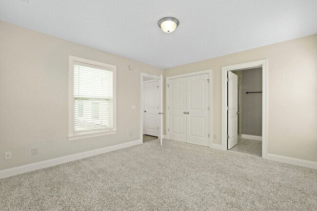 Building Photo - 3 Bedroom Dunham Marsh Beauty with Outdoor Fireplace and Resort-Style Community Amenities
