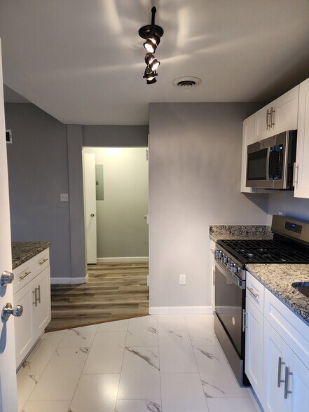 Building Photo - 3948 Murray Ave