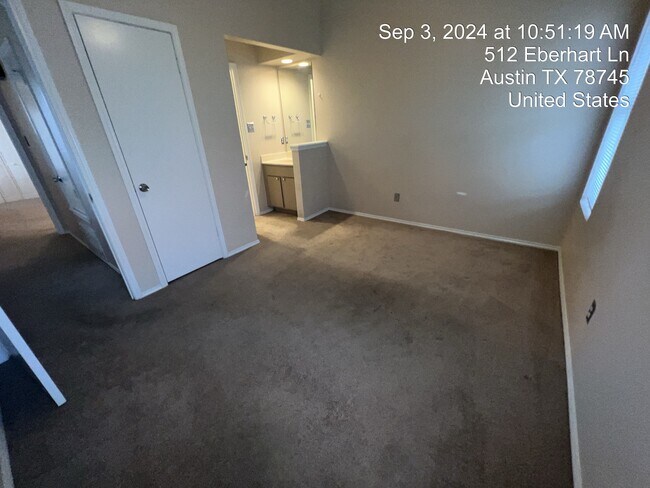 Building Photo - 512 Eberhart Ln
