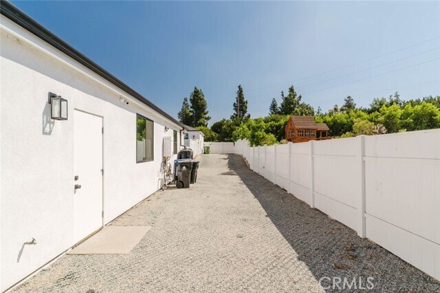 Building Photo - 13366 Pala Ave