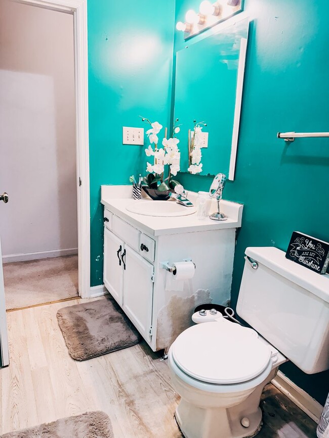 Building Photo - 617 Lufkin Cir