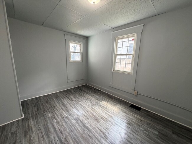 Building Photo - 36 Griffin-S