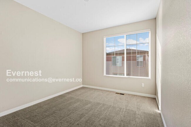 Building Photo - 8970 Southurst St