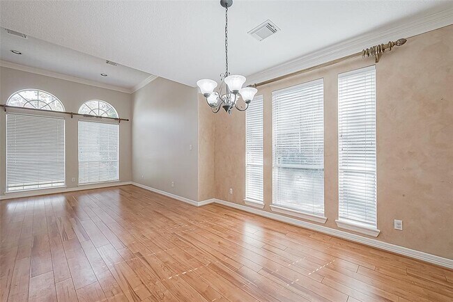 Building Photo - 13135 Finch Brook Dr