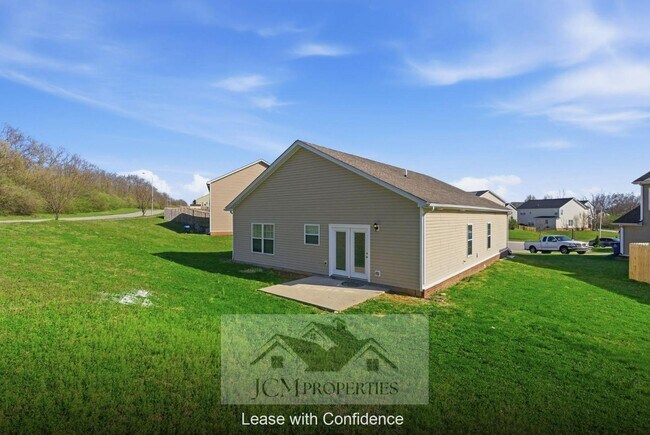 Building Photo - 925 Dawson Creek Way